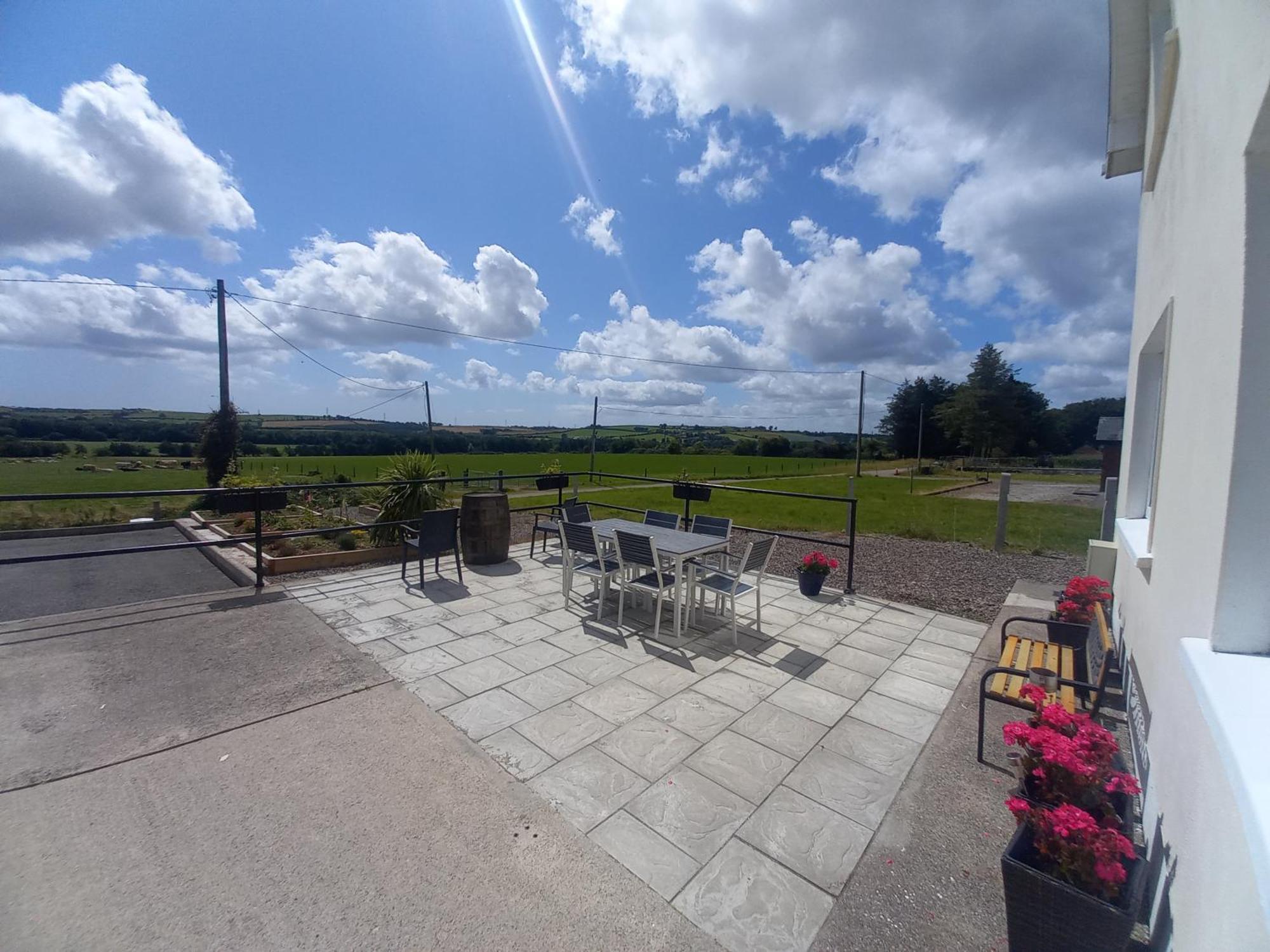 Teach Na Coille B&B Midleton Exteriör bild
